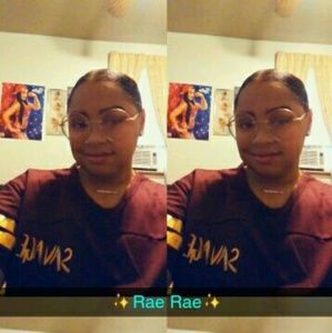 Meet your Posher, Raquel